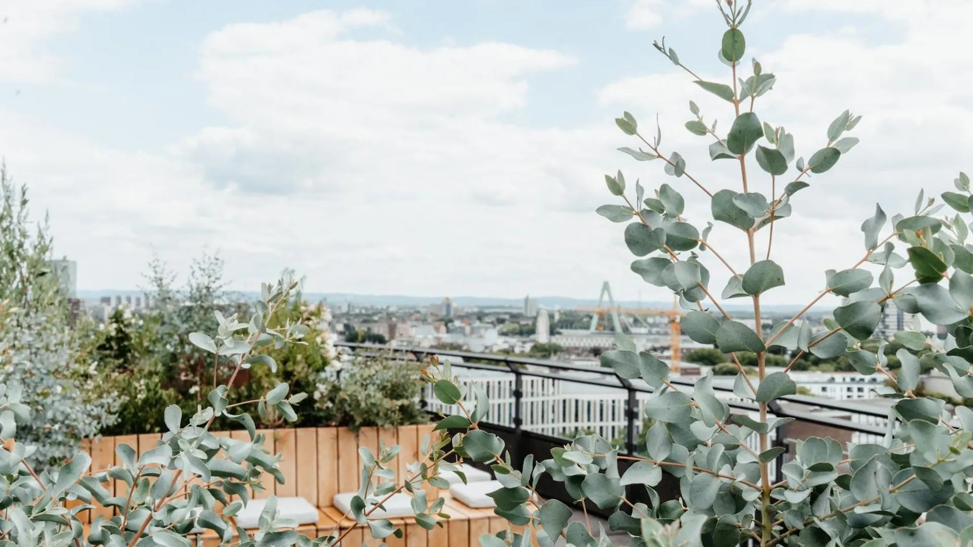 ****  Wasserturm Hotel Cologne, Curio Collection By Hilton Germany