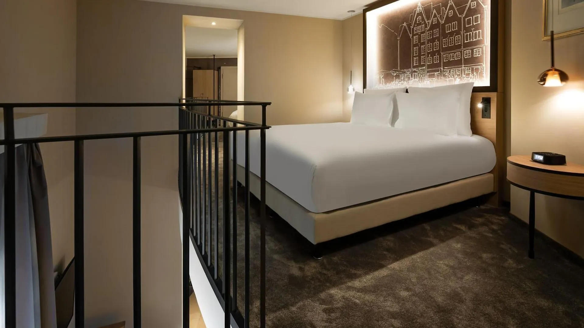 Wasserturm Hotel Cologne, Curio Collection By Hilton