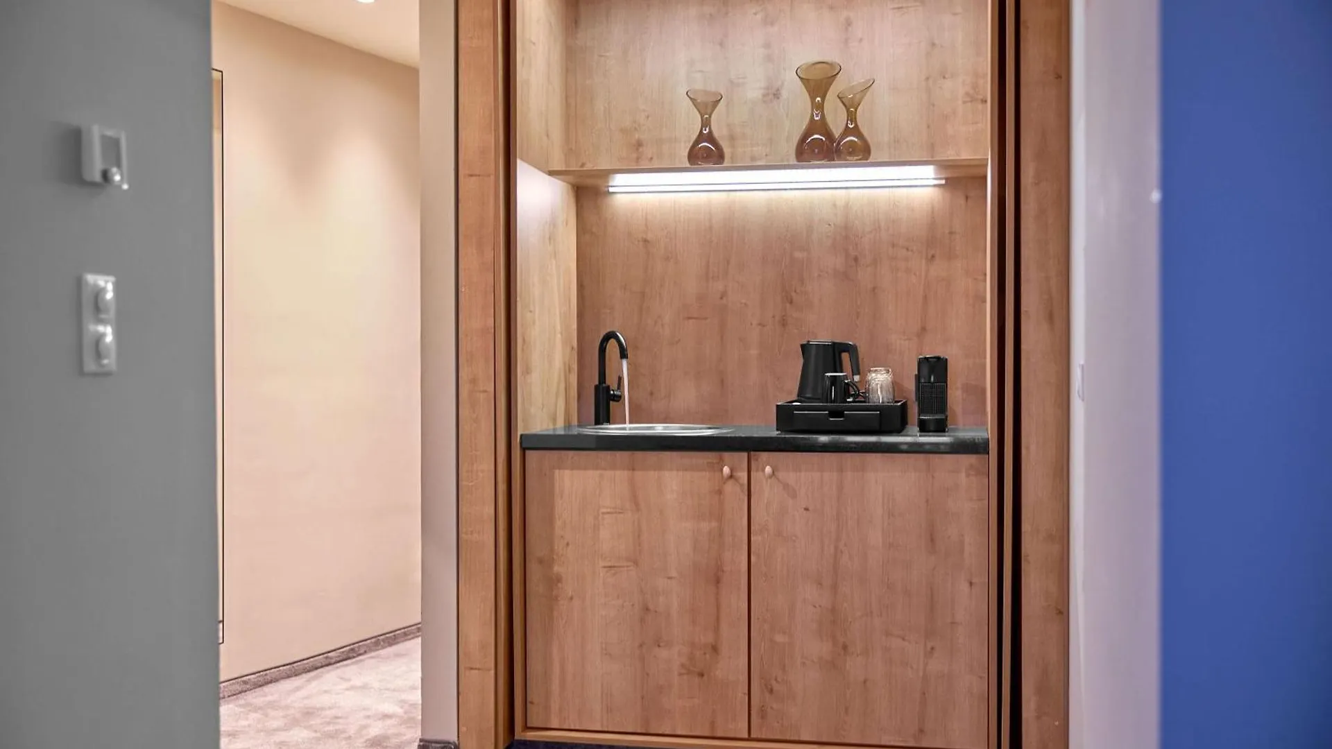 Wasserturm Hotel Cologne, Curio Collection By Hilton