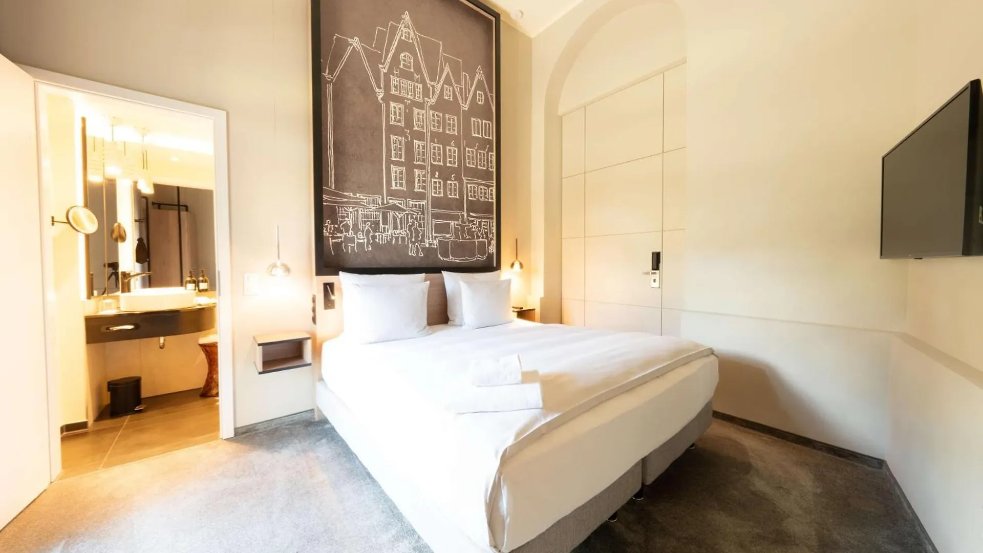 Wasserturm Hotel Cologne, Curio Collection By Hilton Německo