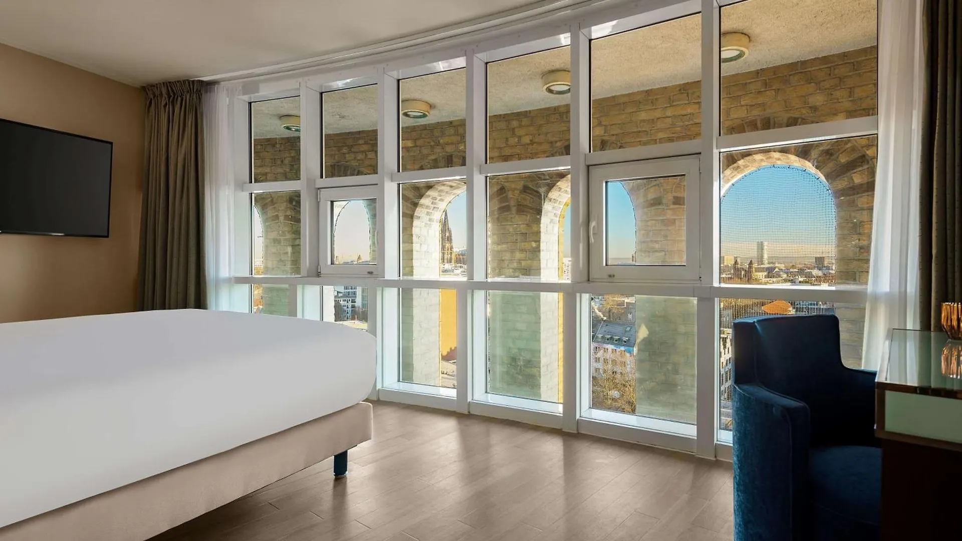 Wasserturm Hotel Cologne, Curio Collection By Hilton 4*, Cologne