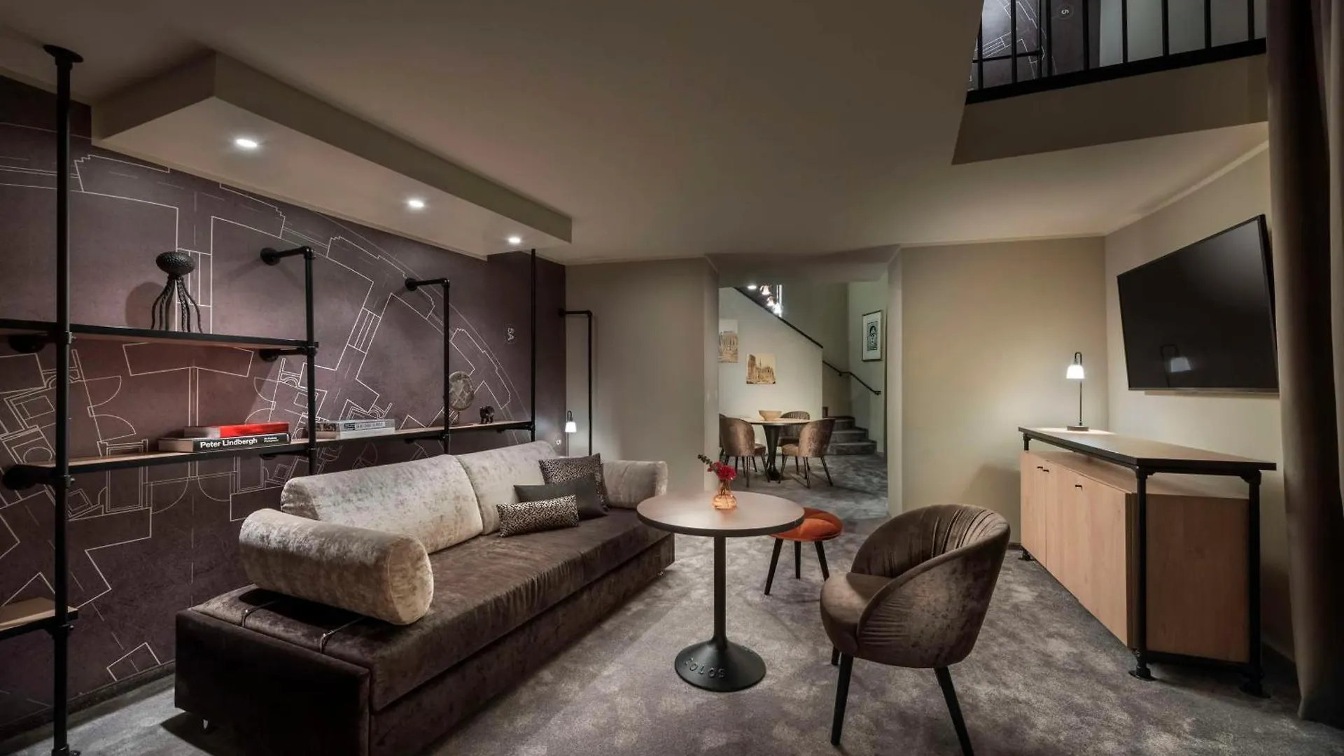 ****  Wasserturm Hotel Cologne, Curio Collection By Hilton Germany