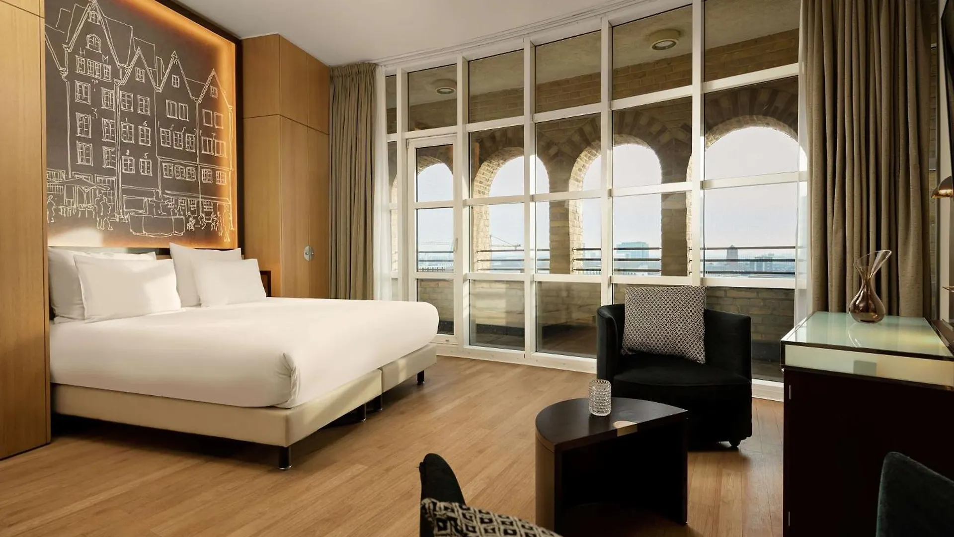 Wasserturm Hotel Cologne, Curio Collection By Hilton Německo