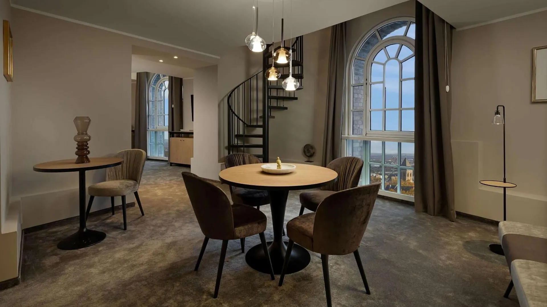 Wasserturm Hotel Cologne, Curio Collection By Hilton