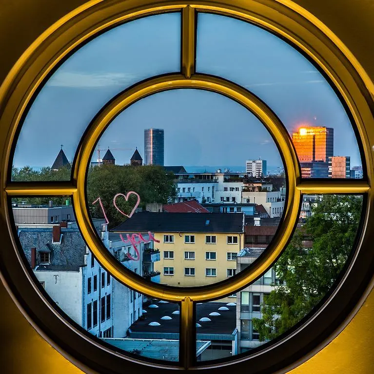 Wasserturm Hotel Cologne, Curio Collection By Hilton 4*,